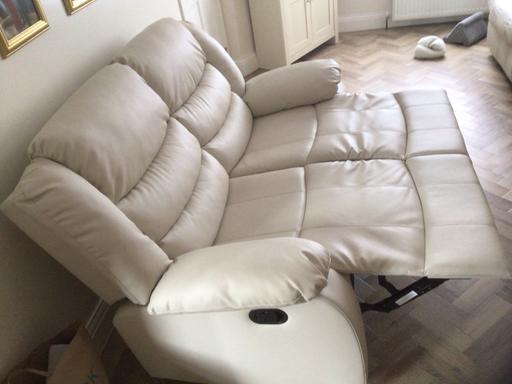 Buy & Sell Blackfen South East London - Photos for 2 piece sweet