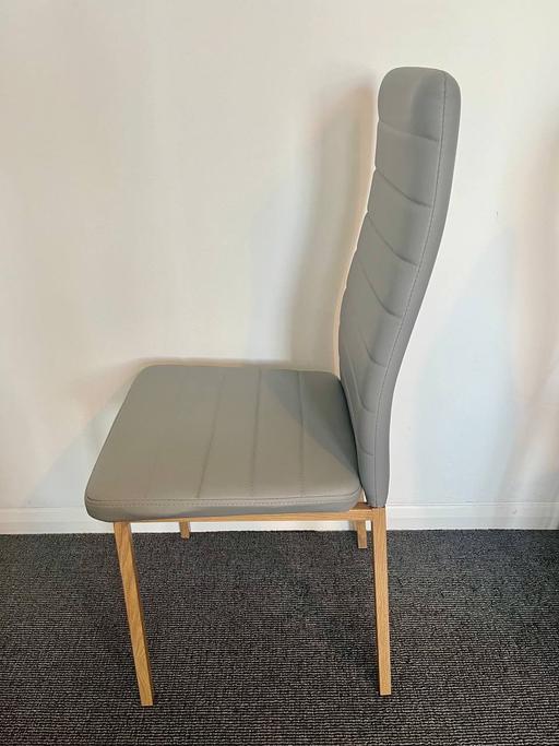 Buy & Sell Waltham Abbey Epping Forest - Photos for GLASS DINNING TABLE & CHAIRS. GLASS CNTR TABL
