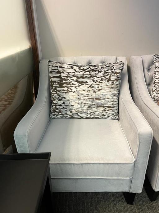 Buy & Sell Mansfield Woodhouse Mansfield - Photos for Brushed Velvet Armchairs - Free delivery