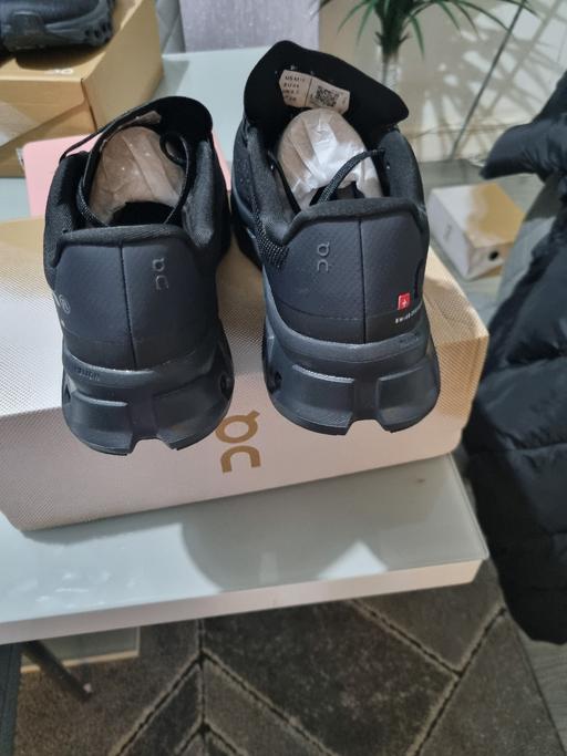 Buy & Sell Wallasey Wirral - Photos for on cloud trainers brand new in box 9.5