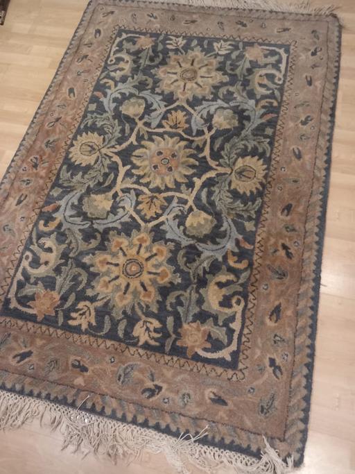 Buy & Sell West Hackney North London - Photos for Rug in London N16 for sale