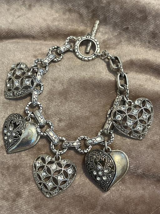 Buy & Sell Rottingdean Brighton - Photos for Attractive chunky heart bracelet