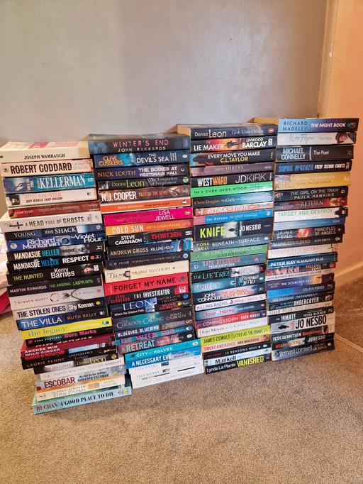 Buy & Sell Leicester City Centre Leicester - Photos for book bundle x100