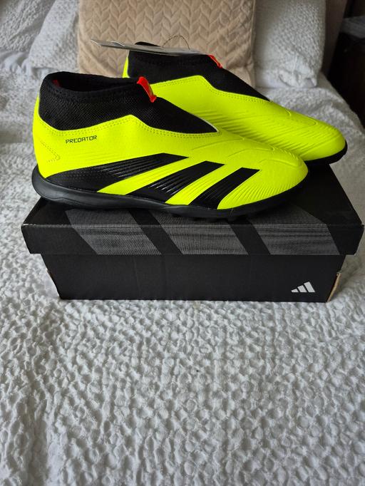 Buy & Sell Birmingham New Street Birmingham - Photos for Adidas Predator astro turf boots