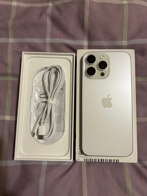 Buy & Sell Bromley by Bow East London - Photos for iPhone 16 Pro Max 256GB White Titanium