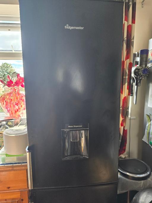 Buy & Sell Leagrave Luton - Photos for FRIDGE FREEZER