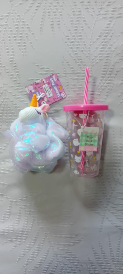 Buy & Sell Bilston Wolverhampton - Photos for brandnew kitty plastic cup and unicorn puffer