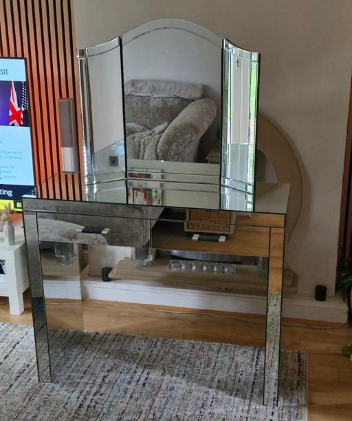 Buy & Sell Hunts Cross Knowsley - Photos for Next Home mirrored vanity dressing table