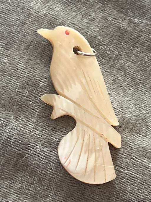 Buy & Sell Ovingdean Brighton - Photos for Beautiful vintage mother of pearl bird pend
