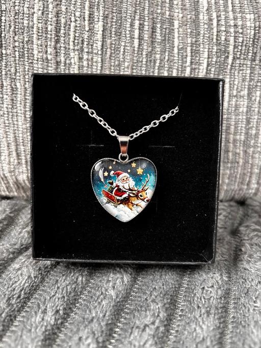 Buy & Sell Norbury South West London - Photos for Christmas necklace