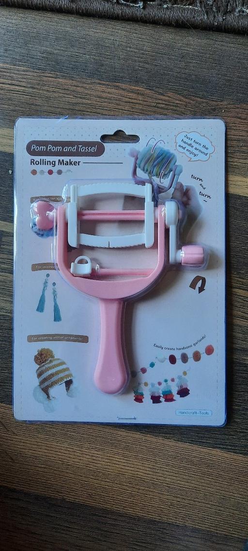 Classes Leagrave Luton - Photos for pom pom and tassel maker