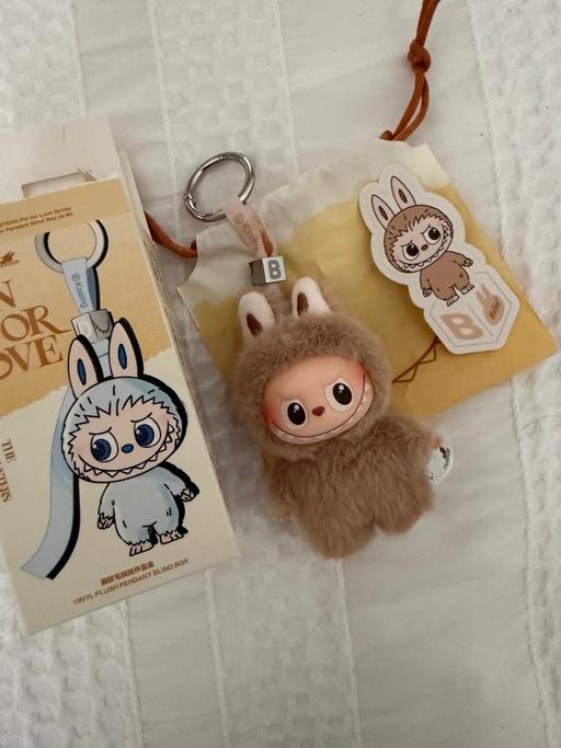 Buy & Sell Syston Charnwood - Photos for Popmart pin for love labubu letter B
