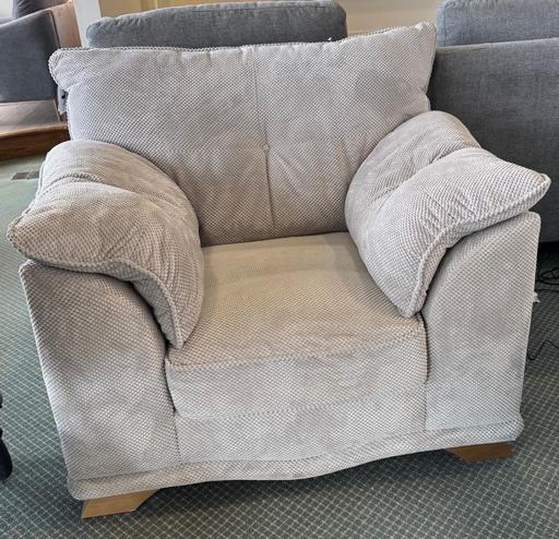 Buy & Sell London Luton Airport Luton - Photos for 3pce suite sofa