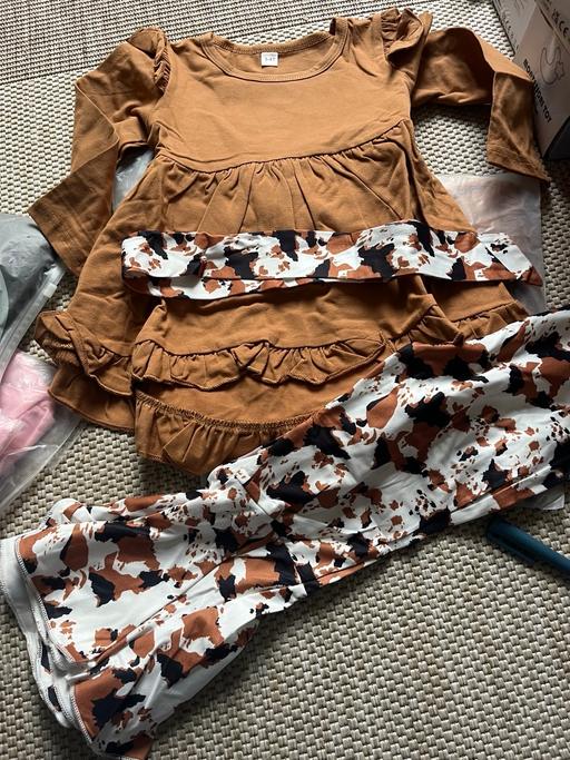 Buy & Sell Wednesfield Wolverhampton - Photos for New outfit £3 age 2-3 and 3-4 years