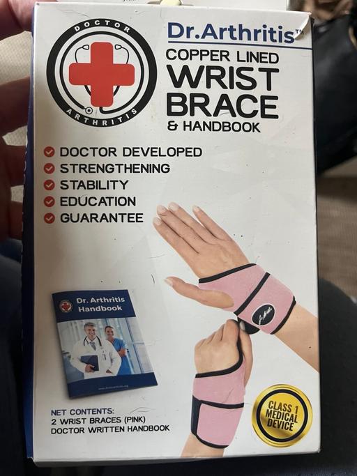 Buy & Sell Wednesfield Wolverhampton - Photos for New wrist brace one size 2 in pack