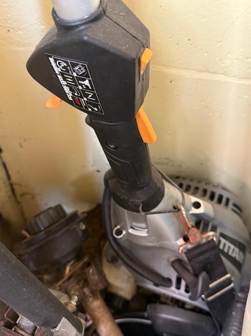 Buy & Sell Thinford County Durham - Photos for Titan petrol hedge trimmer/strimmer