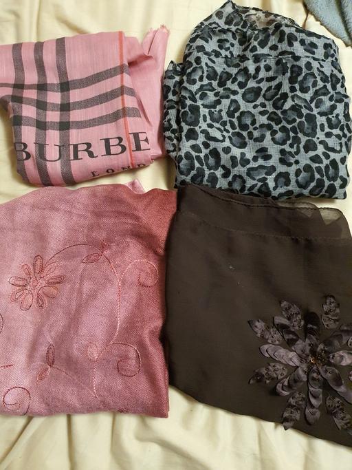 Buy & Sell Bloxwich Walsall - Photos for 4 ladies scarves brand new