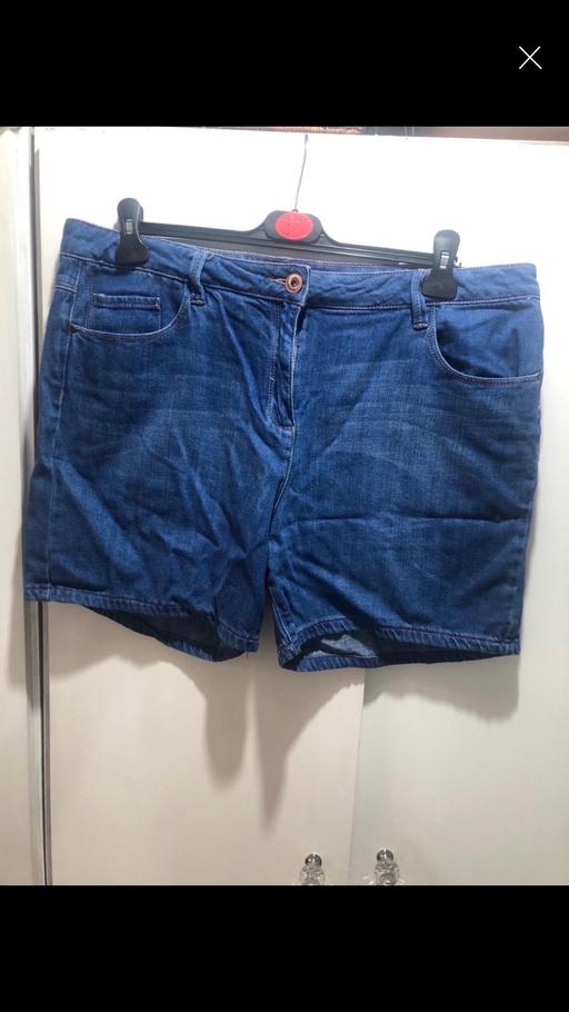 Buy & Sell Cradley Heath Sandwell - Photos for (Size 16) shorts