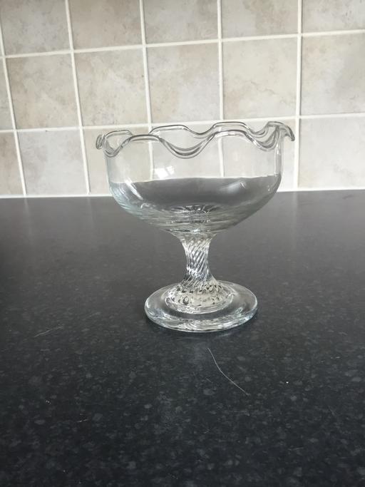 Buy & Sell Webheath Redditch - Photos for Glass Florentine Desert Bowls