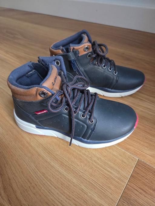 Buy & Sell Harold Wood Havering - Photos for Levis size 13 boys shoes
