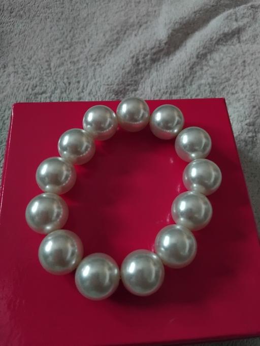 Buy & Sell Milton Regis Swale - Photos for pearl bracelet