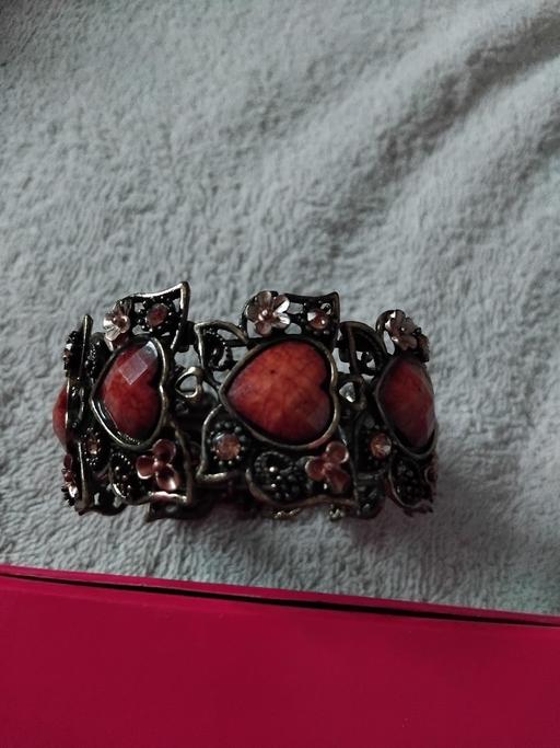 Buy & Sell Milton Regis Swale - Photos for heart braclet