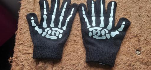 Buy & Sell Radcliffe Bury - Photos for skeleton gloves