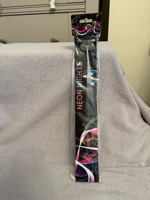 Buy & Sell Easington Lane Sunderland - Photos for Light Up Hair Clip ( New )