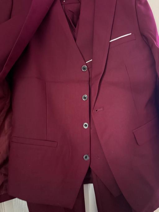 Buy & Sell Liverpool Knowsley - Photos for Hudson and Grace burgundy suit