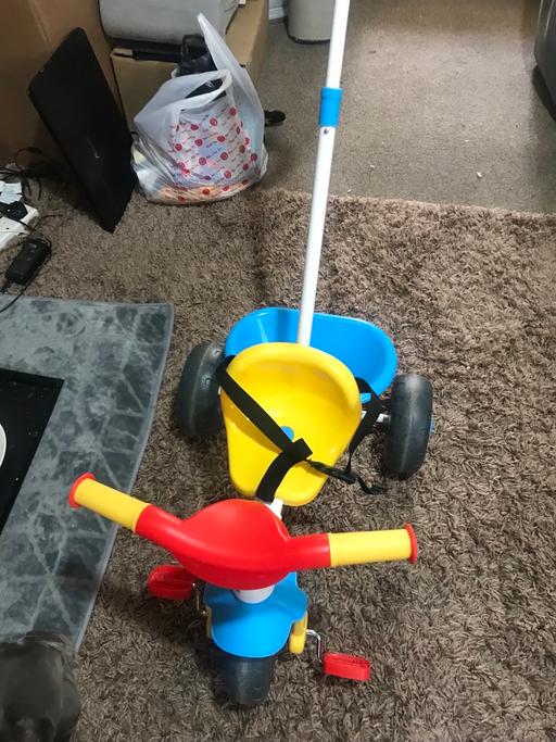 Buy & Sell Plaistow East London - Photos for Kids small peddle bike and electric car