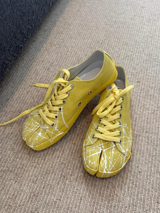Buy & Sell King`s Cross Central London - Photos for Brand new yellow Maison Margiela femal shoes