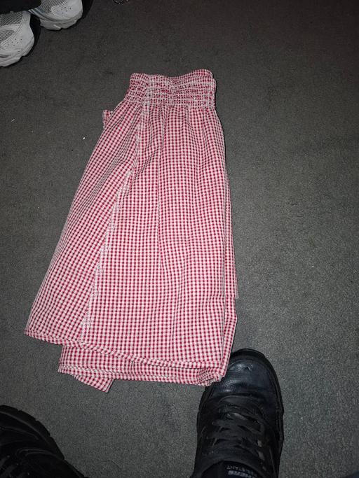Buy & Sell Dodworth Barnsley - Photos for 2 girls school skirts age 9 to 10 years