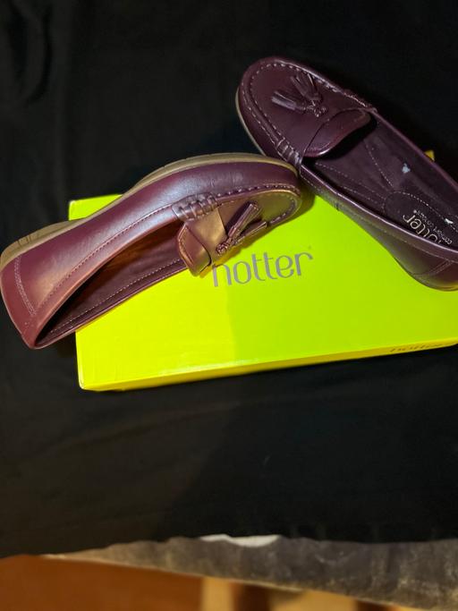 Buy & Sell West Wickham Bromley - Photos for Maroon leather pump shoes no offers