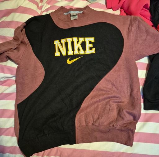 Buy & Sell Aylesbury Buckinghamshire - Photos for Nike reworked jumper unisex (M) pink & black