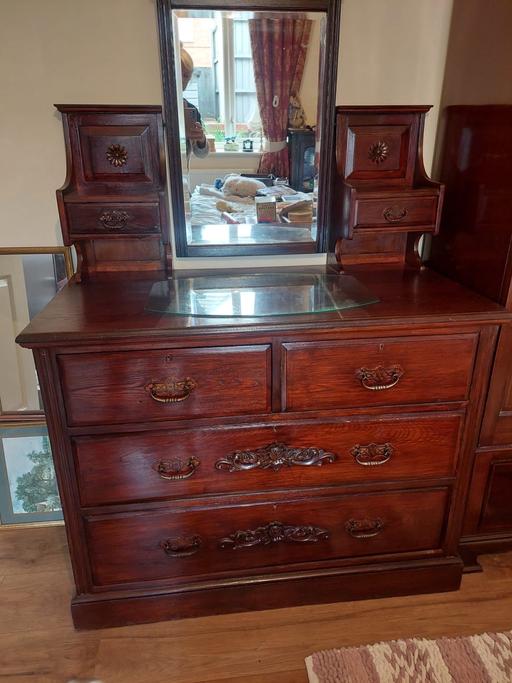 Buy & Sell Packmoor Stoke-on-Trent - Photos for Wooden antique dresser including mirror