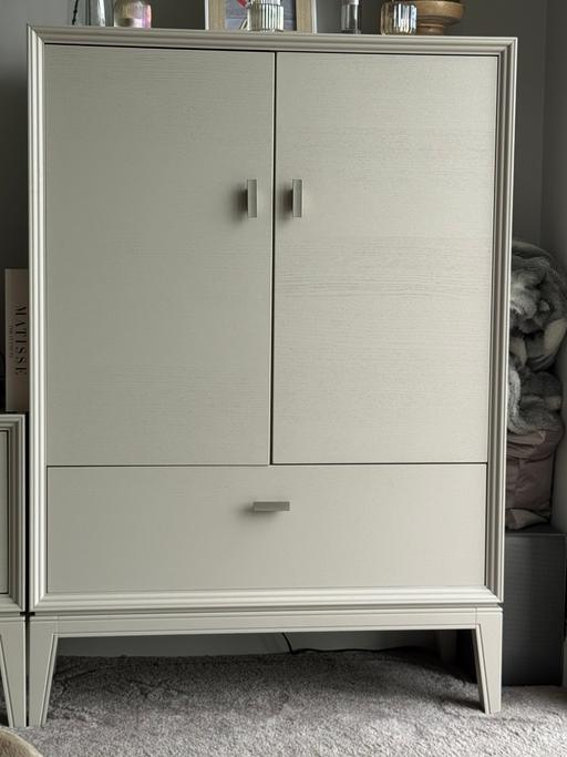 Buy & Sell Shelf Calderdale - Photos for Next Belgravia Tv unit