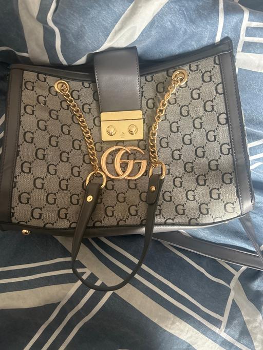 Buy & Sell Staveley Chesterfield - Photos for Handbag and matching purse
