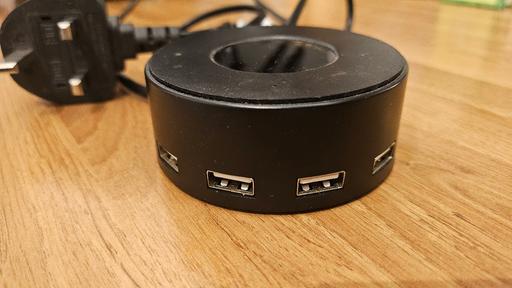 Buy & Sell Lower Sydenham South East London - Photos for VOGEK 6-PORT USB DESKTOP CHARGER (UK PLUG)