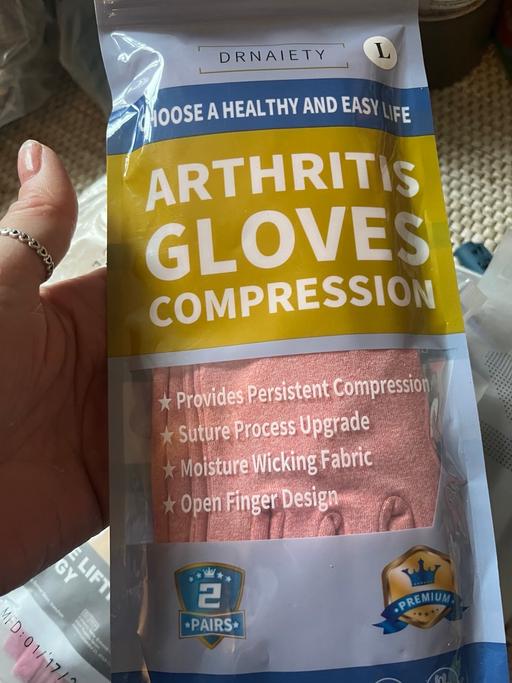 Buy & Sell Wednesfield Wolverhampton - Photos for New arthritis support gloves large
