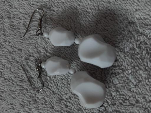 Buy & Sell Kemsley Swale - Photos for white earrings