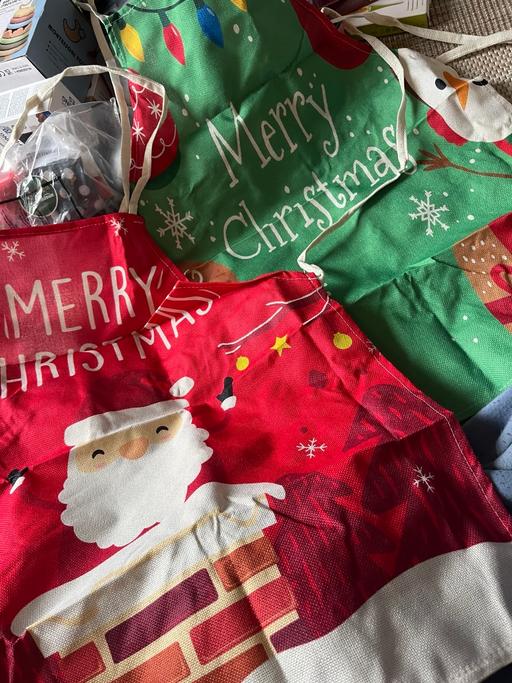 Buy & Sell Wednesfield Wolverhampton - Photos for Teo new Christmas aprons