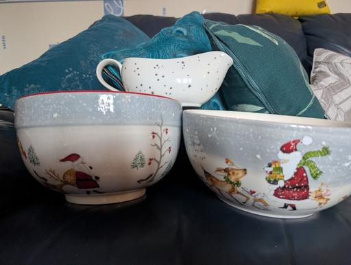 Buy & Sell Stourbridge Dudley - Photos for THE RANGE CHRISTMAS BOWLS AND GRAVY BOAT