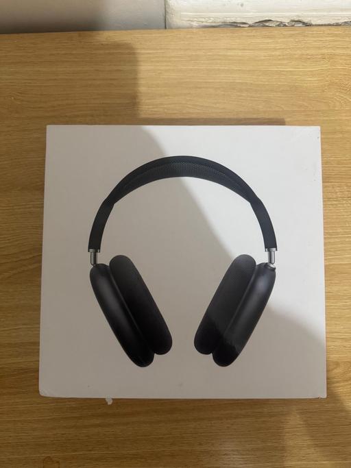Buy & Sell White Hart Lane Station North London - Photos for AirPods max Midnight good condition 1:1