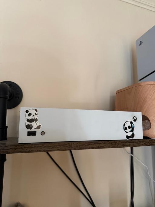 Buy & Sell - Photos for Xbox one s