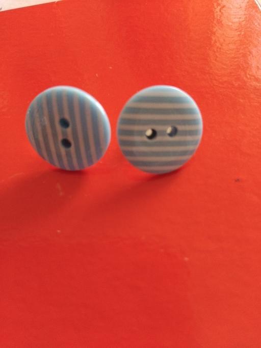 Buy & Sell Kemsley Swale - Photos for blue button earrings