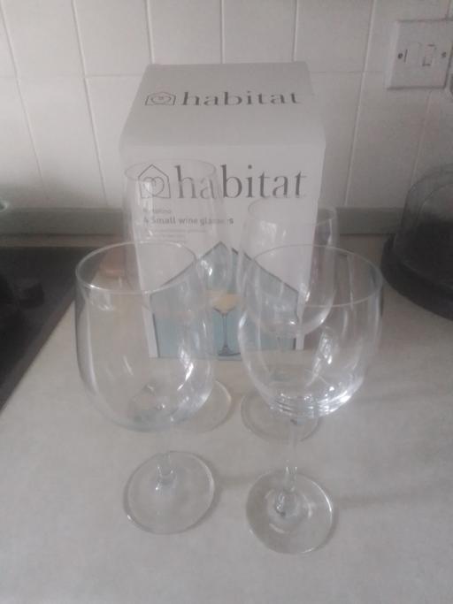 Buy & Sell Streetly Walsall - Photos for FOUR DIFFERENT SIZE WINE GLASSES