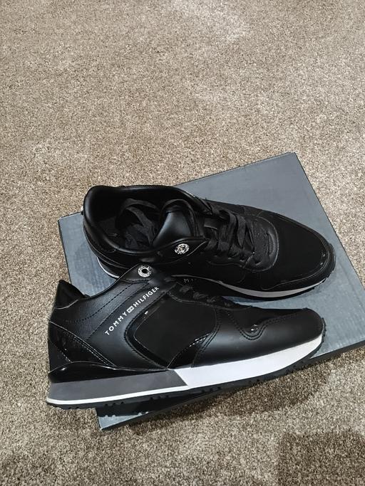 Buy & Sell Intack Hyndburn - Photos for Ladies trainers size 6