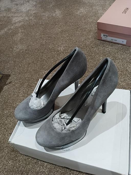 Buy & Sell Intack Hyndburn - Photos for Ladies heels size 5