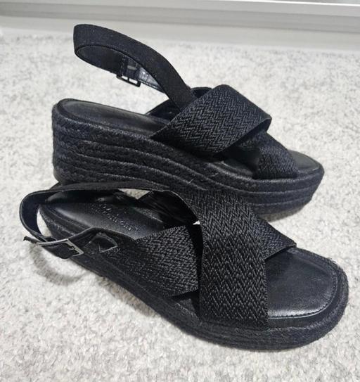 Buy & Sell Halton Brook Halton - Photos for 🌟NEW🌟 Size 4 NEXT forever comfort sandals