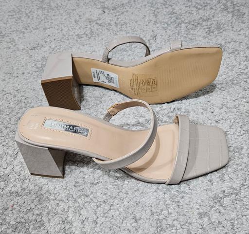 Buy & Sell Runcorn Halton - Photos for 🌟NEW🌟 Size 5 PRIMARK heels